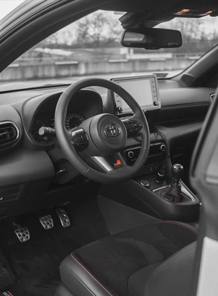 Toyota Yaris cena 159500 przebieg: 17264, rok produkcji 2021 z Częstochowa małe 106